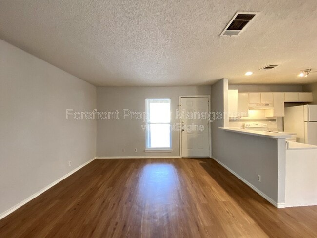 Building Photo - 5225 Meadow Field