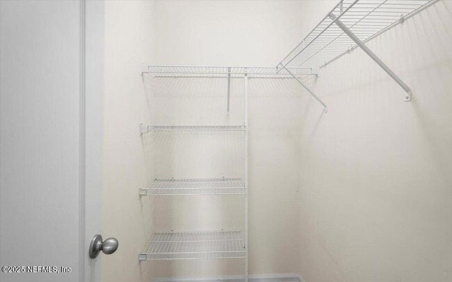 Building Photo - 612 Wishing Wy