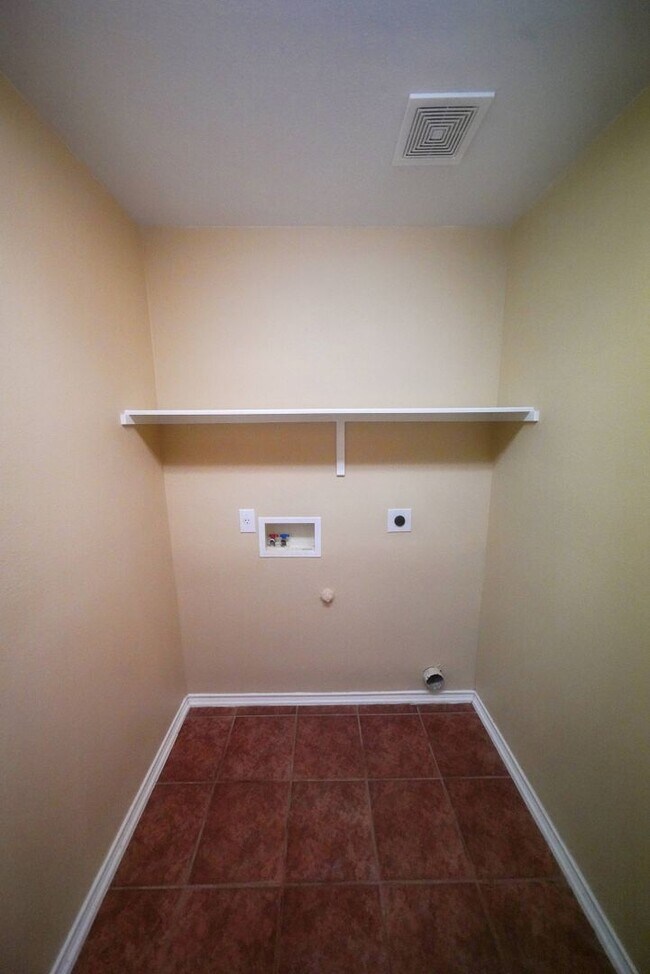 Building Photo - Cozy Home in Cibolo Valley Ranch Now Available - Realtor Commission: $500