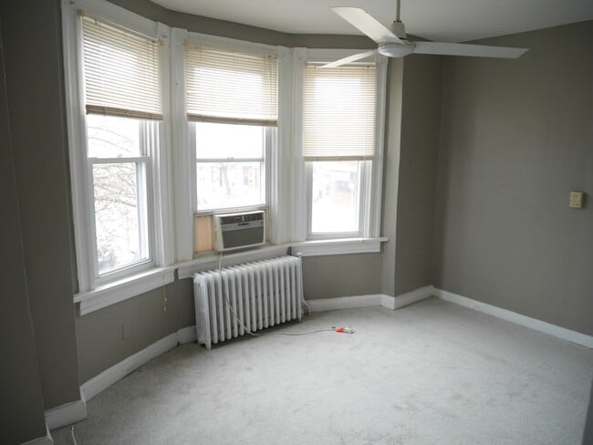 Building Photo - Corner Rowhouse Upper Unit-Canton, MD