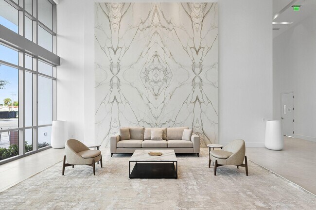 Building Photo - 220 Lake Shore Dr