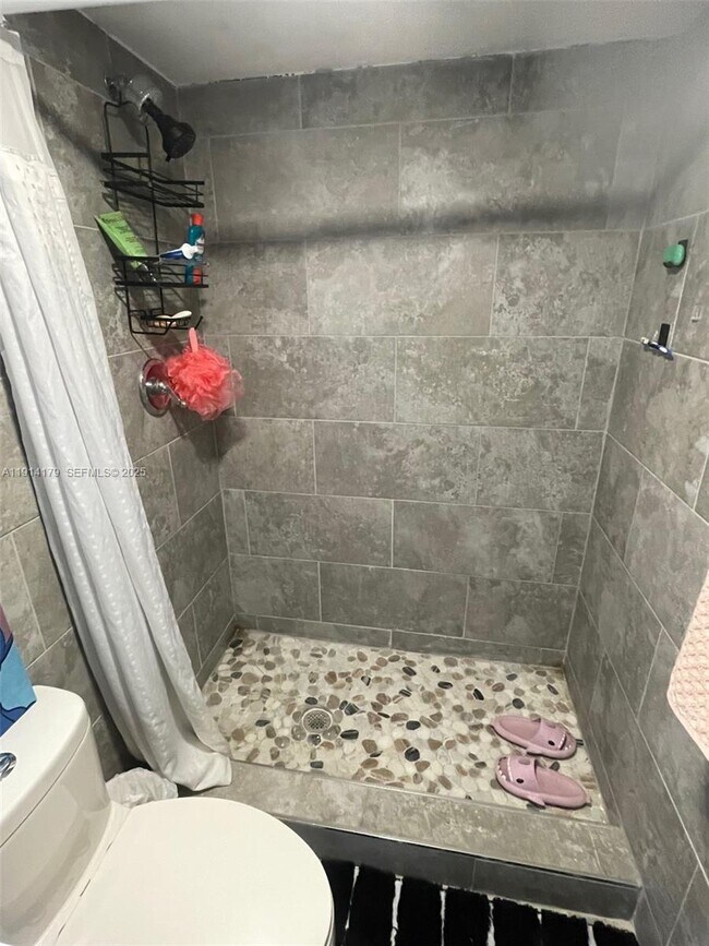 Building Photo - 4500 N Federal Hwy