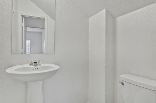 Building Photo - 21517 Quick Fox Dr