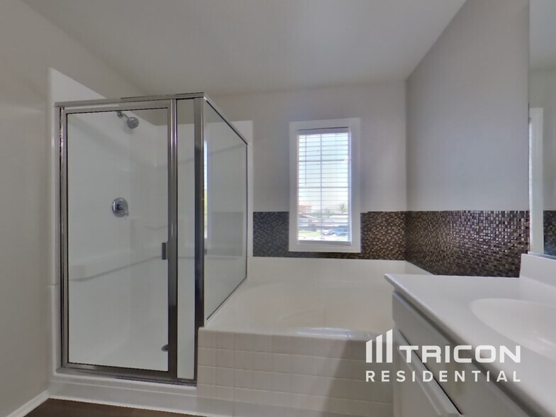 Building Photo - 11665 Minckler Cir