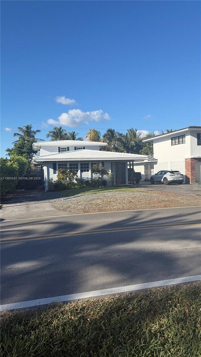 Building Photo - 1209 Campo Sano Ave