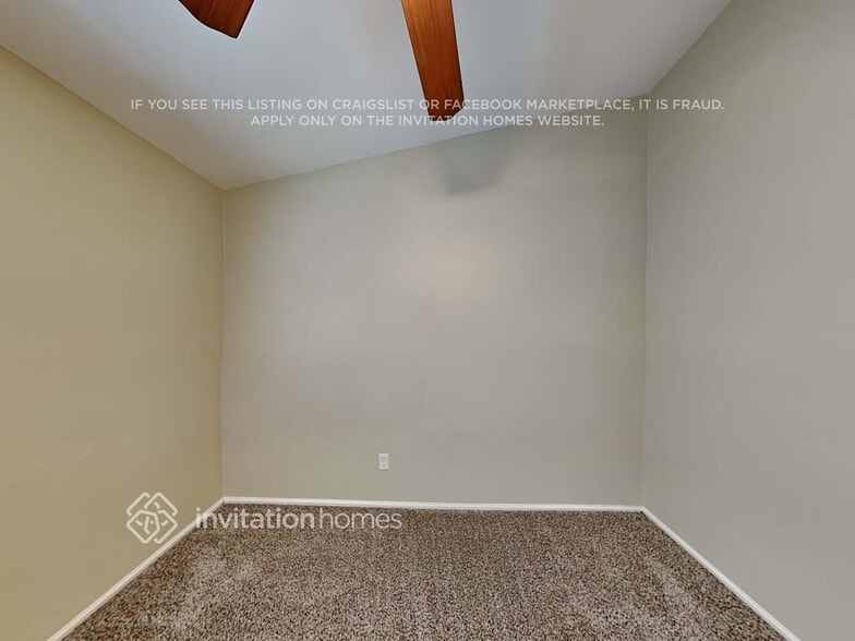 Building Photo - 1690 E Nancy Ave