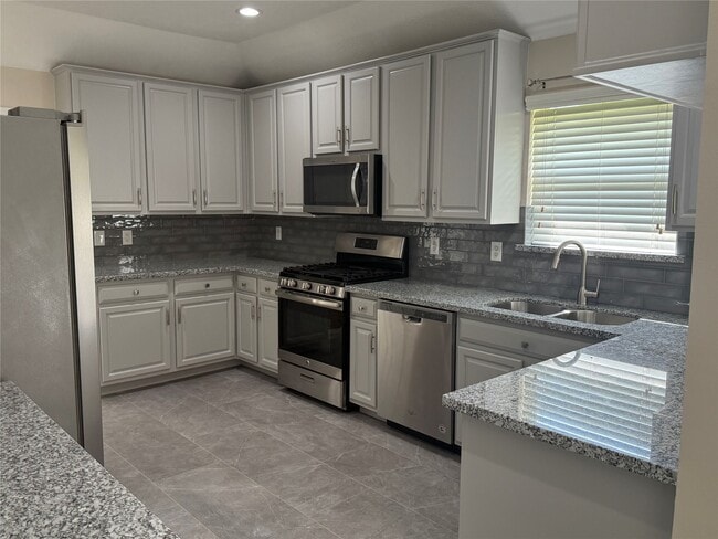 Building Photo - 11807 McKinney Falls Ct