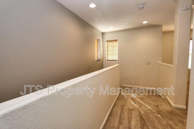 Building Photo - 8500 Cortina Cir