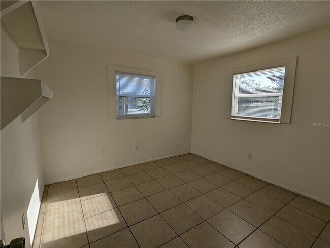 Building Photo - 9310 Whitman Ln