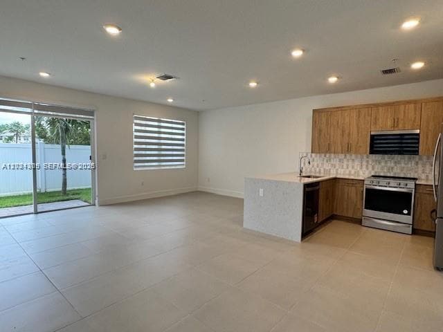 Building Photo - 247 SW 169th Ln