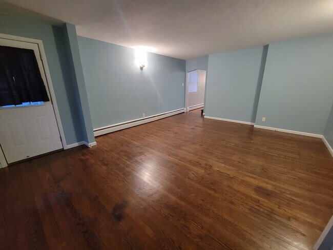 Building Photo - 56 Rebecca St