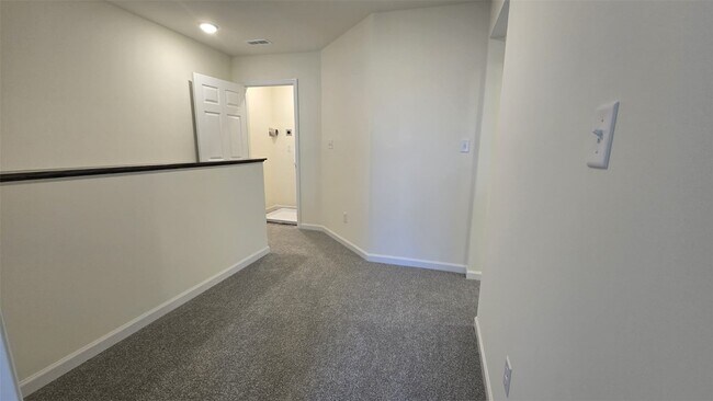 Building Photo - 431 Sunset Hollow Drive