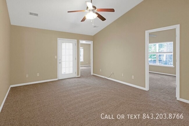 Building Photo - 7885 Park Gate Dr