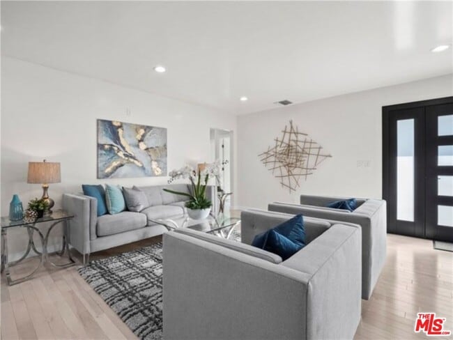 Building Photo - 17601 Rhoda St