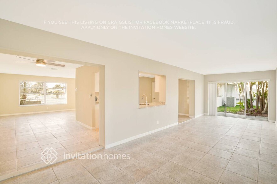 Building Photo - 5714 NW 71st Ave