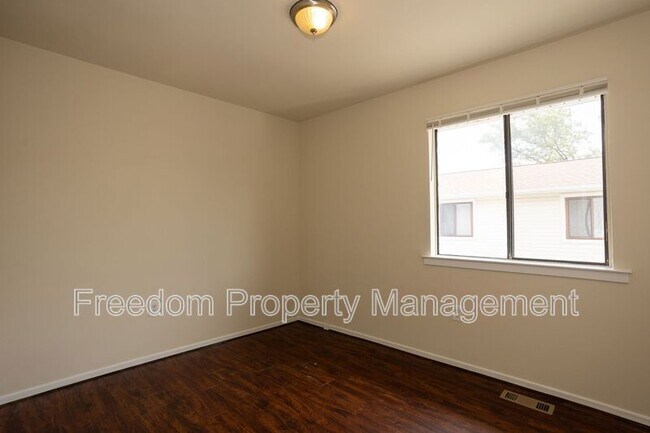 Building Photo - 9327 Woodlea Ct
