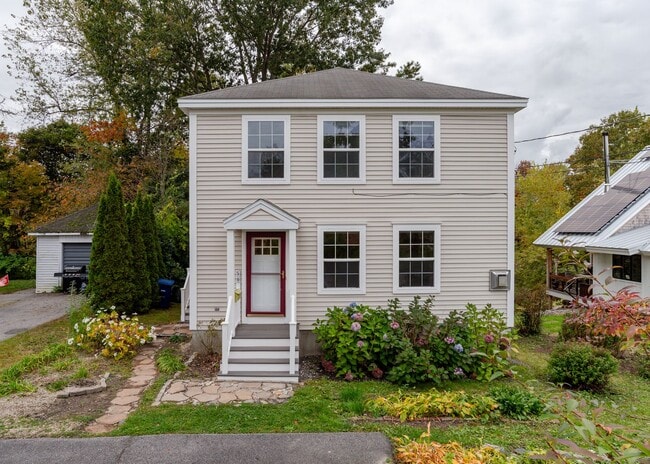 Building Photo - Charming 3BR/ 1.5BA South Portland Residence