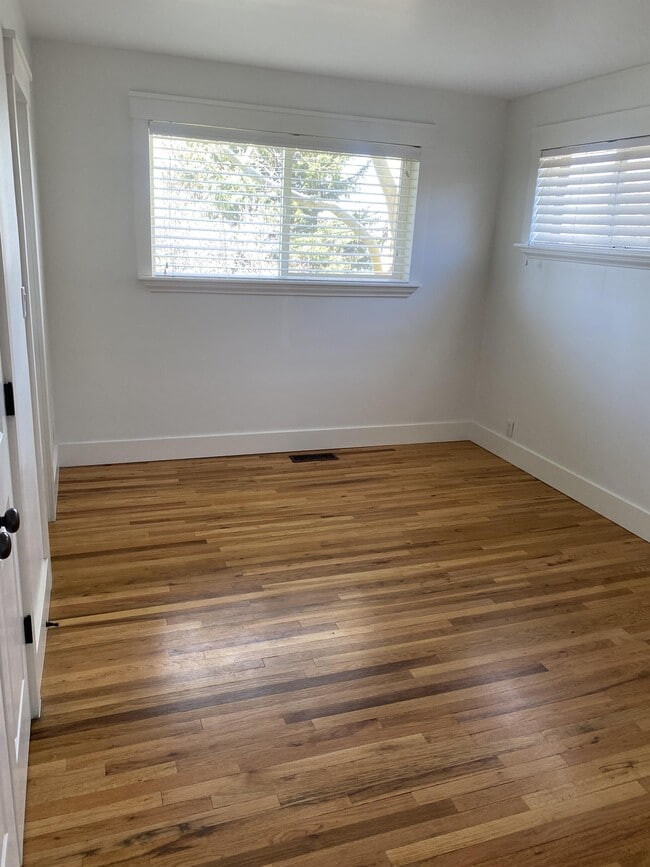 Building Photo - 4364 S 2950 E