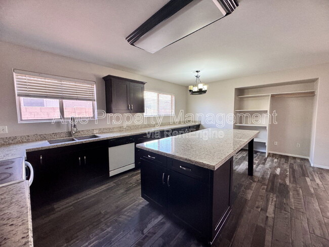 Building Photo - 9138 W Ross Ave