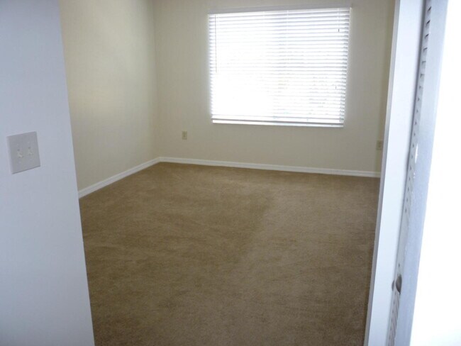 Building Photo - 4211 San Marino Blvd