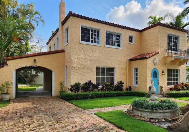 Primary Photo - 327 Menores Ave