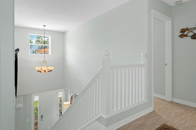 Building Photo - 4 Waterside St