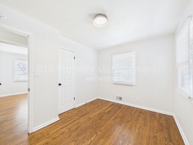 Building Photo - 4730 Richmond Ave