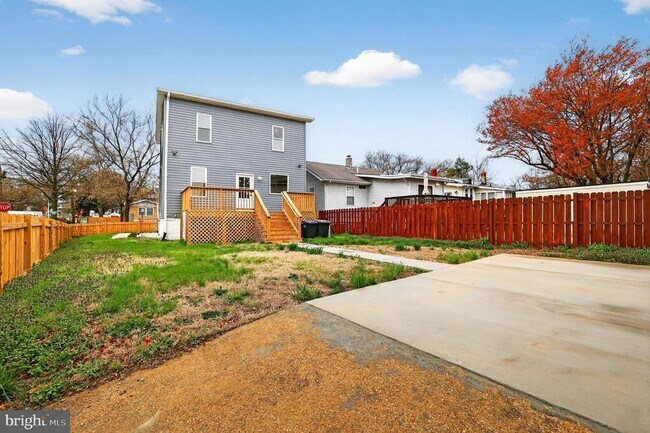 Building Photo - 2932 Yost Pl NE