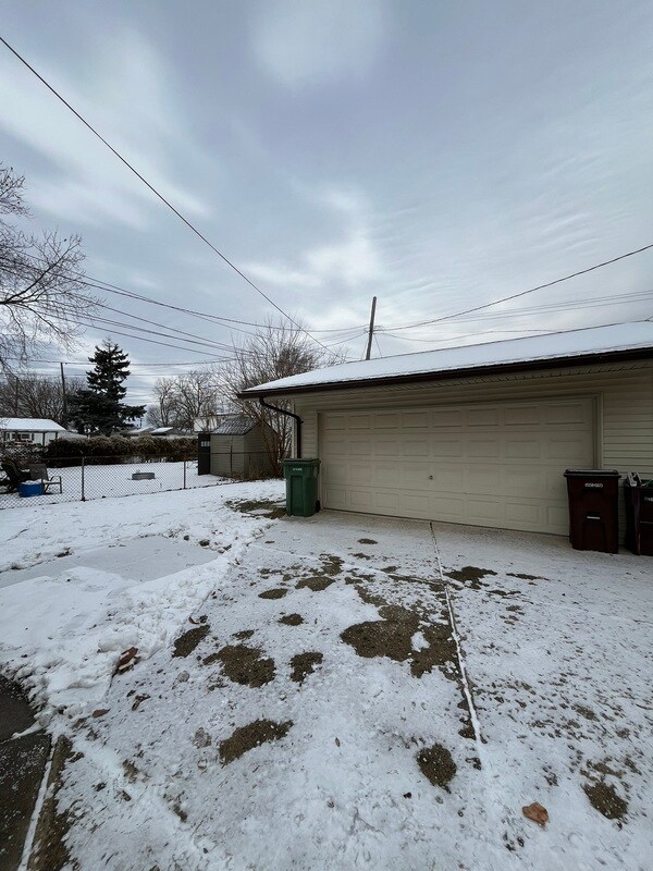 Building Photo - 13128 Balsam St