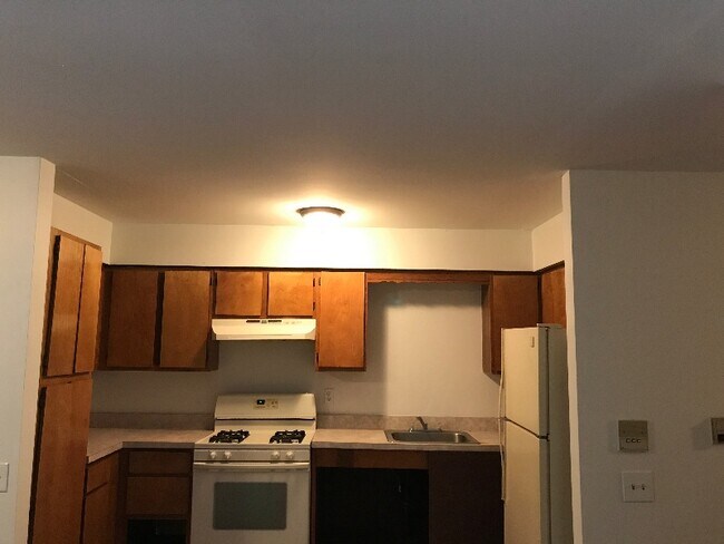 Primary Photo - 272 cleaveland Ave