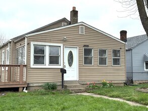 Building Photo - Near Eastside 3 Bedroom 1 Bath