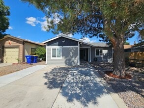 Building Photo - 3 Bed 3 Bath House in 80917!!