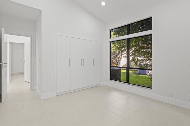 Building Photo - 4798 NW 25th Way