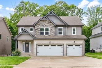 Building Photo - Pet Friendly Four Bedroom!
