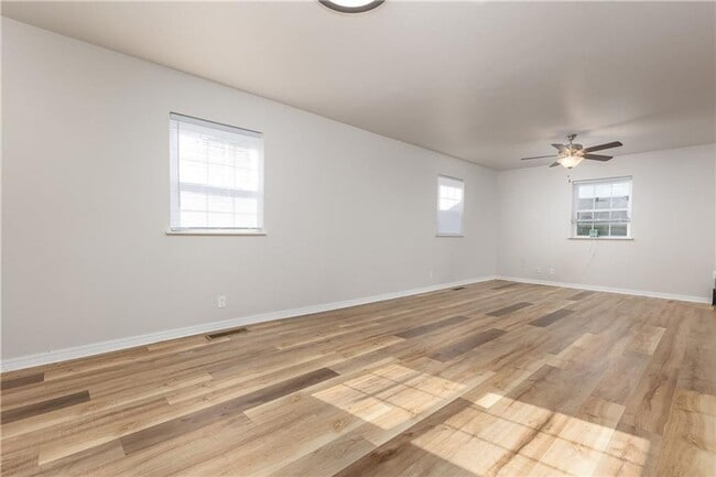 Building Photo - Brand new remodel in North OKC + 4 bedrooms