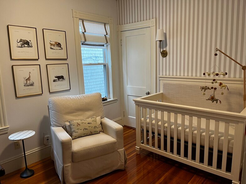 Building Photo - 63 Downer Ave