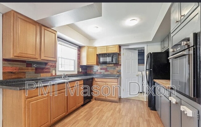 Building Photo - 12718 Haskell Ln