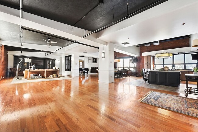 Building Photo - Spectacular, Furnished 3-Bedroom Loft