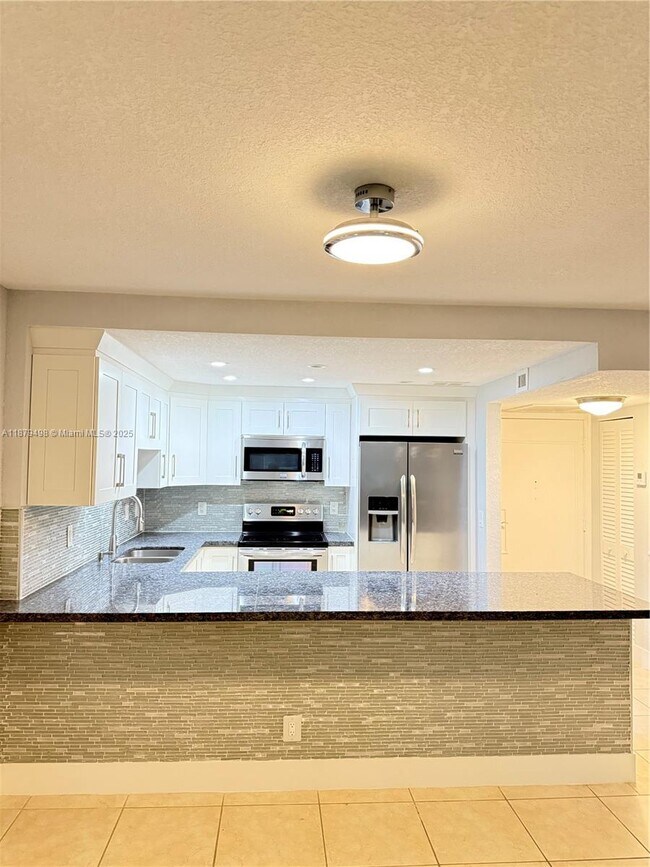 Building Photo - 1801 S Ocean Dr