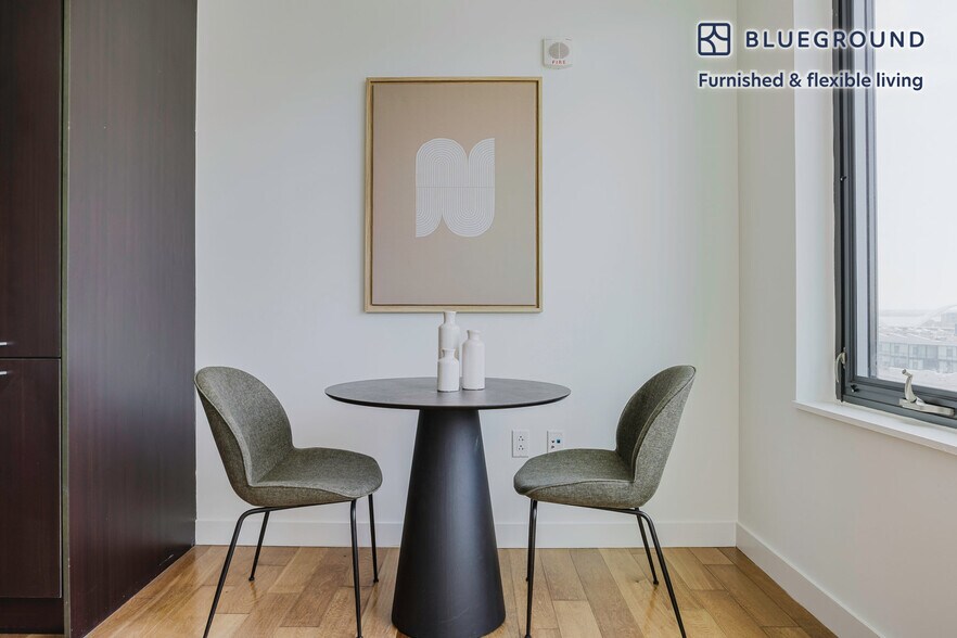 Building Photo - 1212 4th St SE