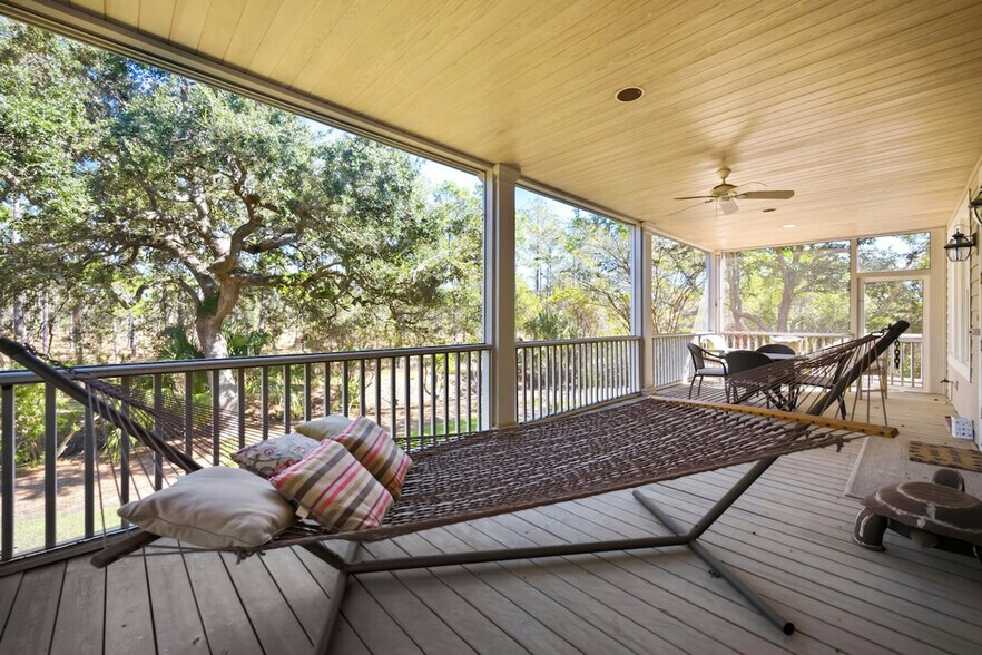 Building Photo - 190 Whiting Ln