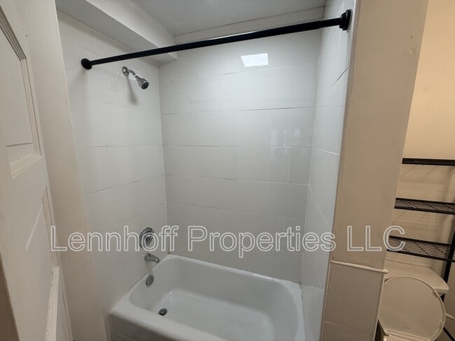 Building Photo - 15 Palmer St