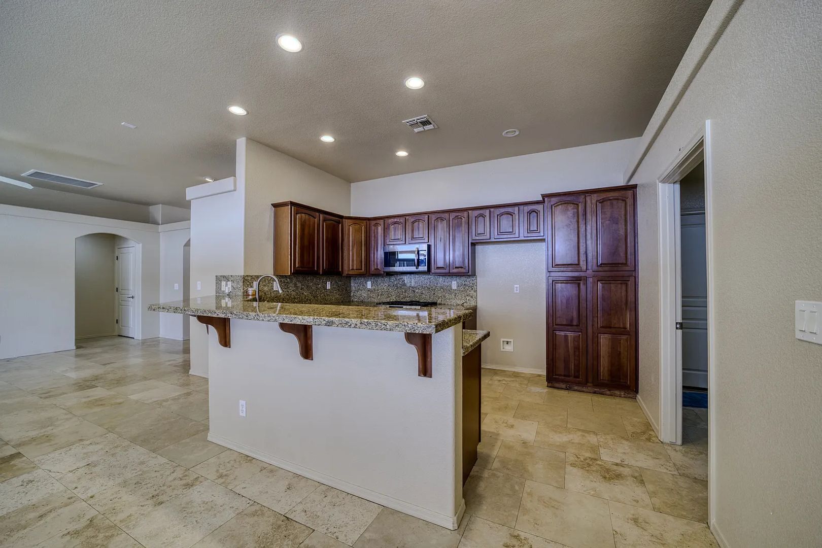 Building Photo - 1009 Heritage Dr