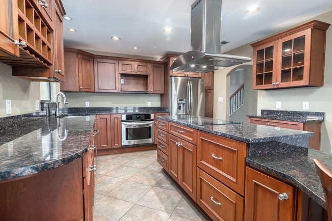 Building Photo - 202 Snug Harbour Dr