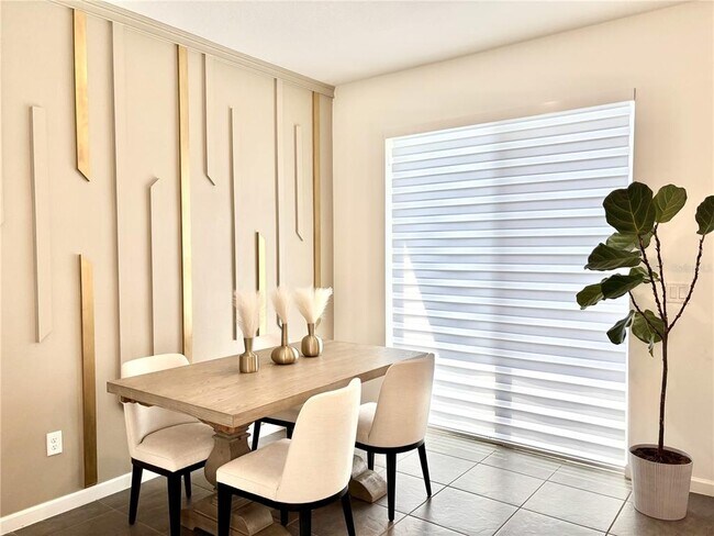 Building Photo - 921 Spring Palms Lp