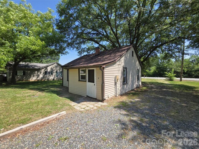 Building Photo - 5830 US-601