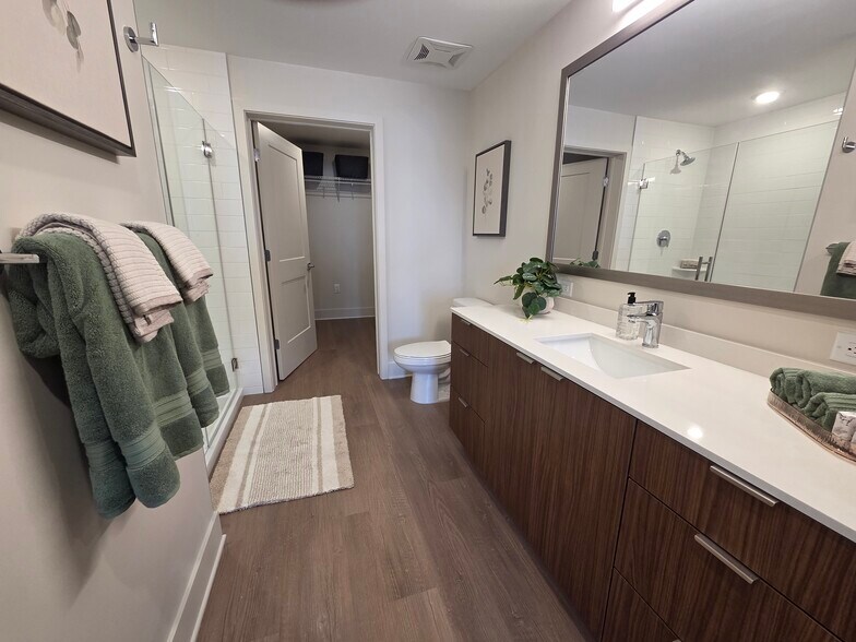 Building Photo - 6710 SW 29th St