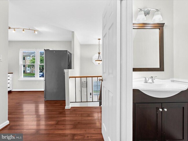 Building Photo - 2499 Vineyard Ln