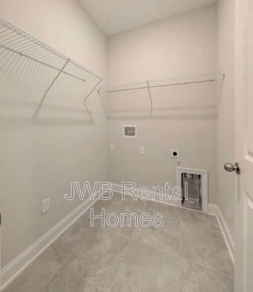 Building Photo - 13797 Holsinger Blvd