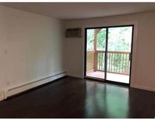 Building Photo - 3 Lancelot Court